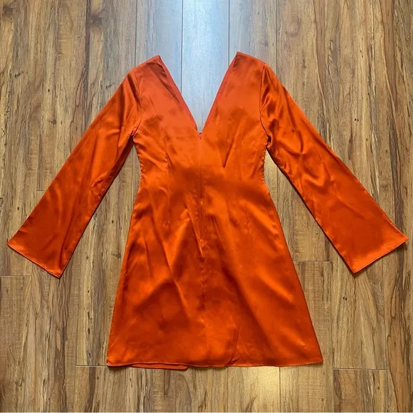 Cinq à Sept Caelan Knot Front Silk Dress in Tangerine Orange Size 00