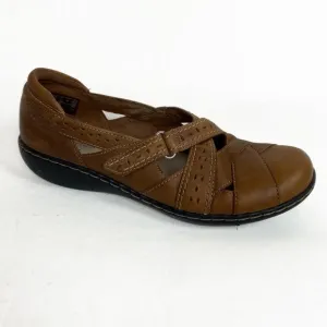 Clarks Collection Tan Leather Slip-on Closed Toe Loafers