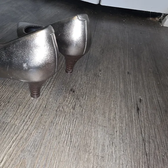 Clarks Metallic Women's Pumps 6.5