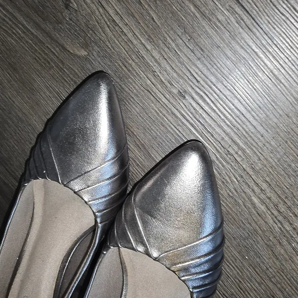 Clarks Metallic Women's Pumps 6.5