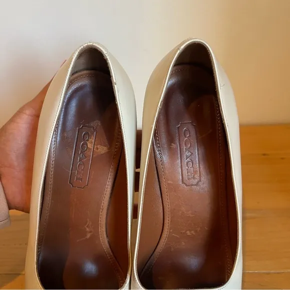 Coach Vintage Cream Leather Block Heel Pumps