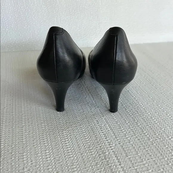 Cole  Haan  Women s Shoes Blunt Toe Heel