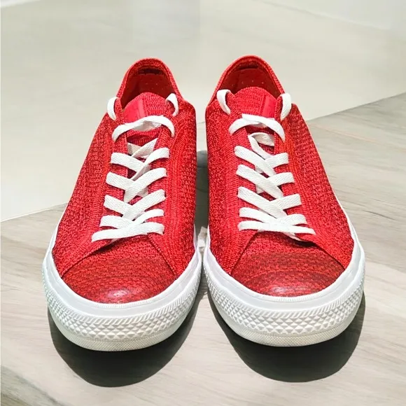 Converse Casino Royale OX Low Flyknit Red Shoes Sneakers Size 11 Men, 13 Women.