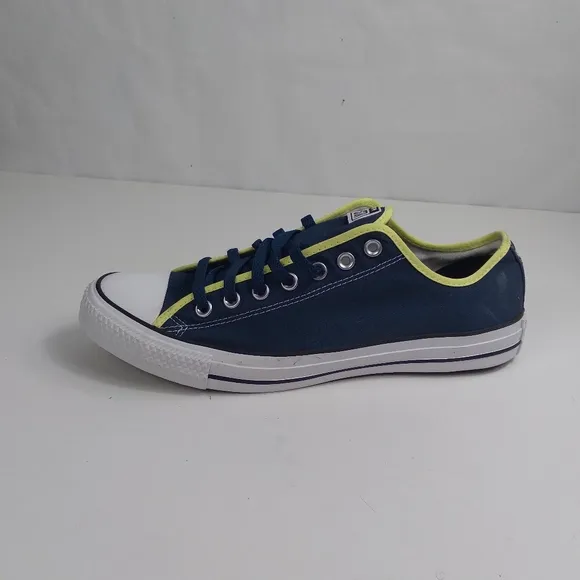 Converse ubuntu All star unisex low top tennis shoes men 11, women 13