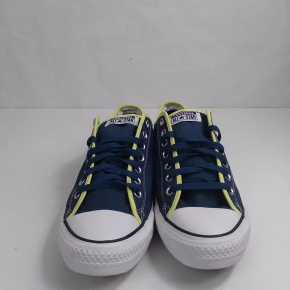 Converse ubuntu All star unisex low top tennis shoes men 11, women 13