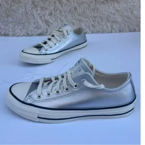 Converse Women's Silver Metallic Chuck Taylor All Star Low Leather Size 7