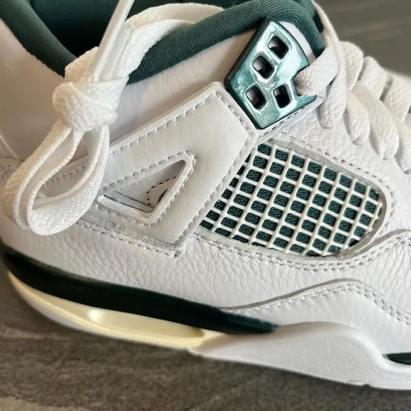 COPY - Nike Air Jordan  4 retro oxidized green GS 5y women 6.5 fq8213-103new