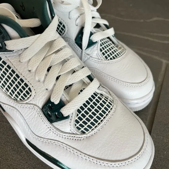 COPY - Nike Air Jordan  4 retro oxidized green GS 5y women 6.5 fq8213-103new