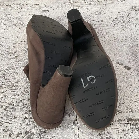 Cordani Calzature Women Mule Shoes Gray Suede Leather Heel Sandal Size 39.5