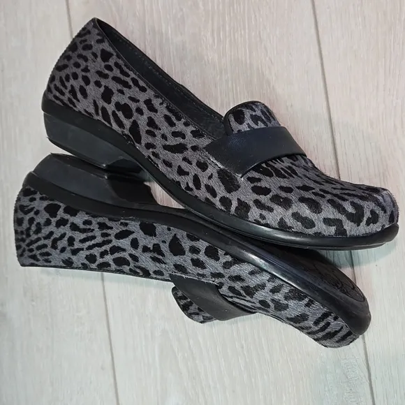 Dansko Women Ocsana calf hair Leather Mary Jane Clog shoes sz 36/5.5-6