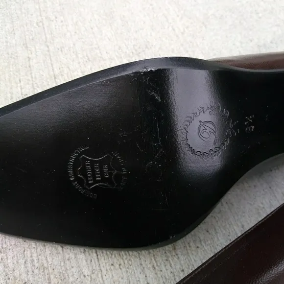 Delman Brand Classic Leather Heeled Pumps