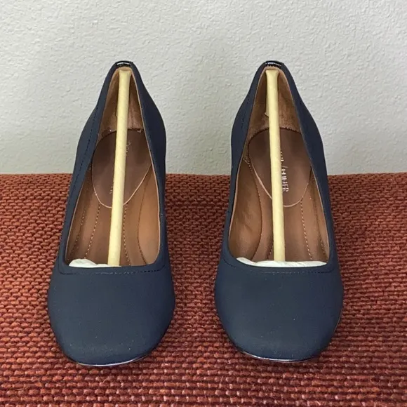 Donald J Pliner Heels Pumps NWT CORIN-D Size 6