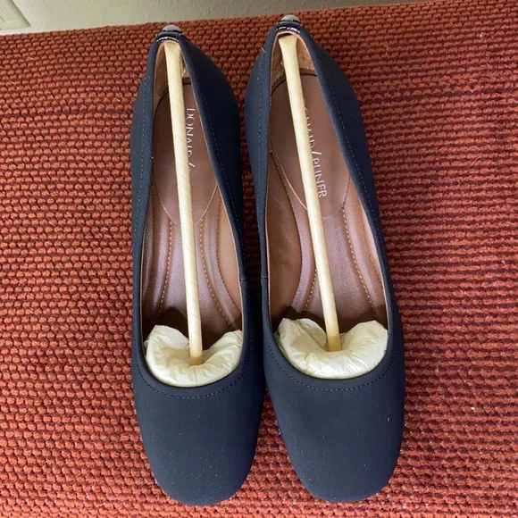 Donald J Pliner Heels Pumps NWT CORIN-D Size 6