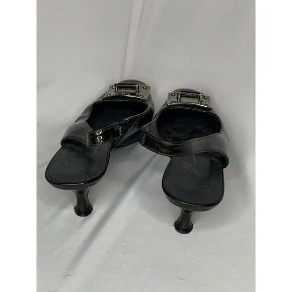 Donald J Pliner Kitten Heel Pumps Black Patent Leather Silver‎ Buckle Size 7.5 N