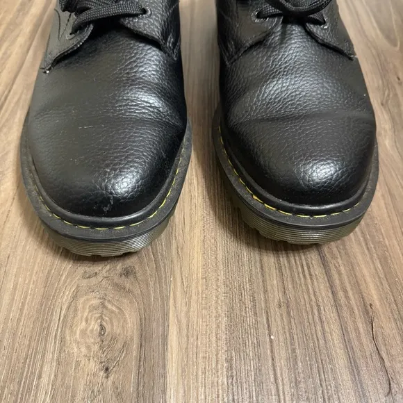 Dr. Martens Ashfield Unisex Laceup Oxford Shoes