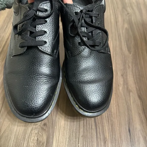 Dr. Martens Ashfield Unisex Laceup Oxford Shoes