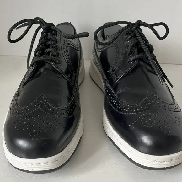 Dr. Martens Gabe Black Patent Brogues – Black &amp; White Wingtip Shoes – Size 10 US