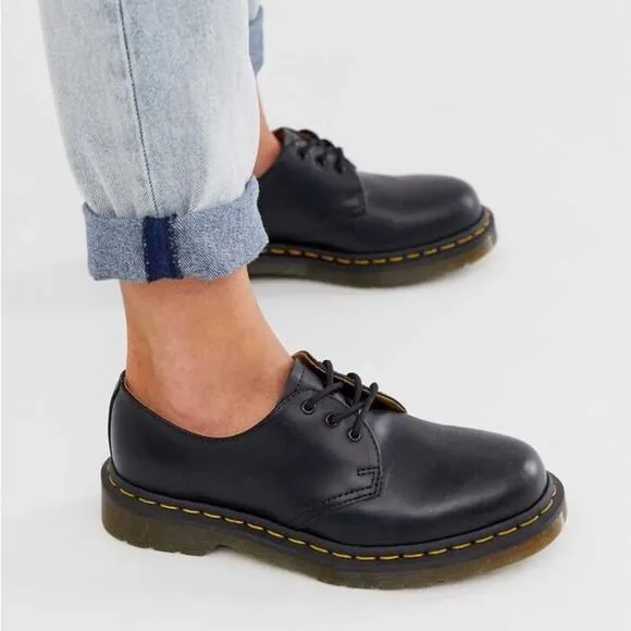 Dr. Martens | Women’s Zavala Lo Women's Oxford Classic Black Lace-Up Flats Shoes