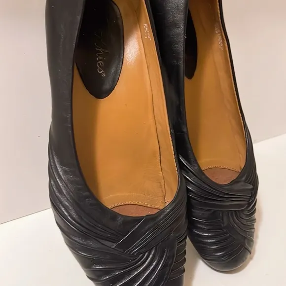 Earthies Black Gathered Ruche Leather Flats Shoes VANYA 8 Medium Excellen...