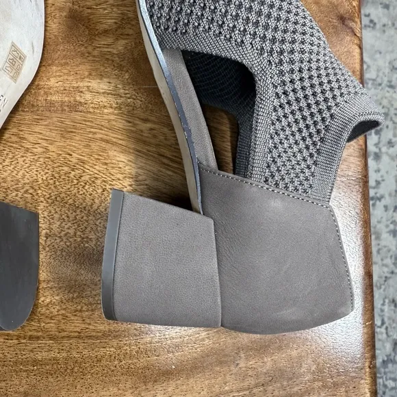 Eileen Fisher Ferris Knit Block-Heel Sandals rye size 8