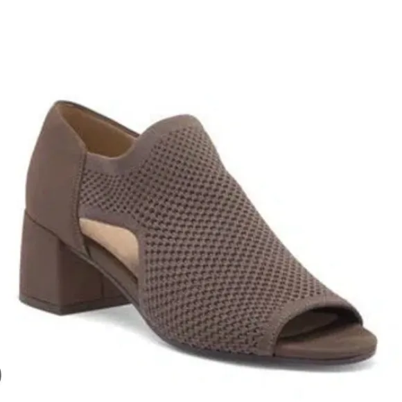 Eileen Fisher Ferris Knit Block-Heel Sandals rye size 8