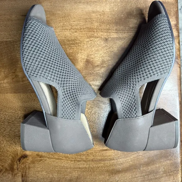 Eileen Fisher Ferris Knit Block-Heel Sandals rye size 8