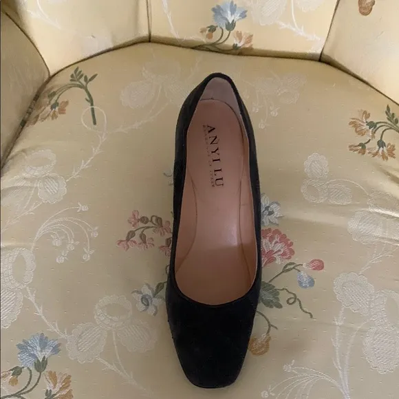 Elegant Gray Womens Heels
