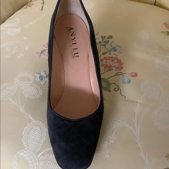 Elegant Gray Womens Heels