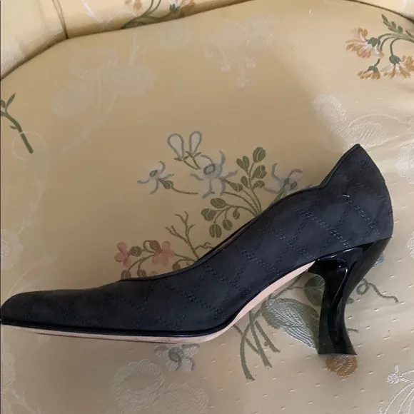 Elegant Gray Womens Heels