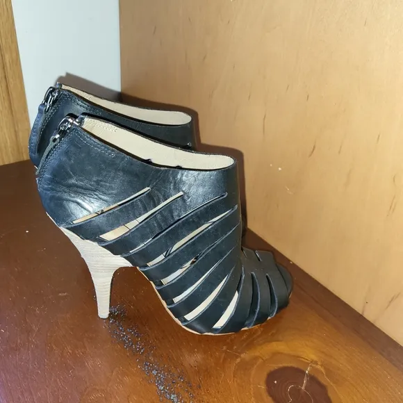 Elegant Italian Black Peep-Toe Heels