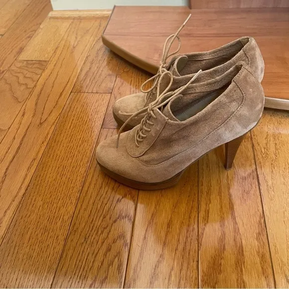 Envy Mary Sz 7 Lace Up Tan Beige Leather Suede Oxfords Shoes Pumps Stilettos
