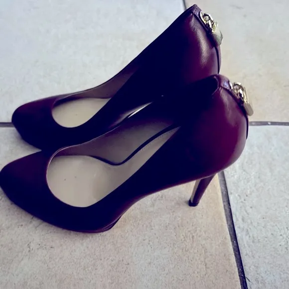 EUC MICHAEL Michael Kors Antoinette Pumps Oxblood/Maroon Size 7