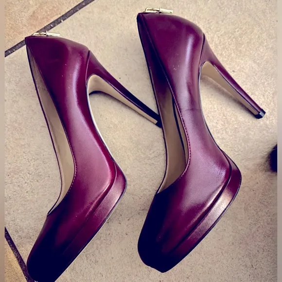 EUC MICHAEL Michael Kors Antoinette Pumps Oxblood/Maroon Size 7