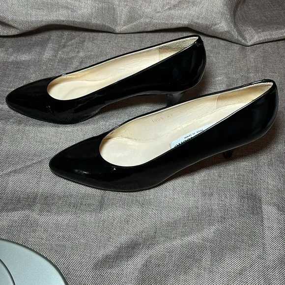 Evan-Picone Vintage Black Patent Leather Pumps Sz 8.5 never NWOT