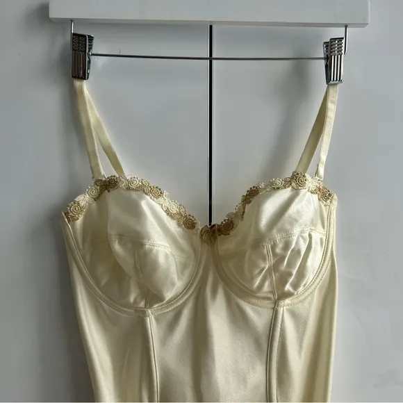 FANTASIE EMBROIDERED Corset Bustier Merry Widow Guepiere 34D Ref #8934 Ivory