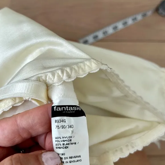 FANTASIE EMBROIDERED Corset Bustier Merry Widow Guepiere 34D Ref #8934 Ivory