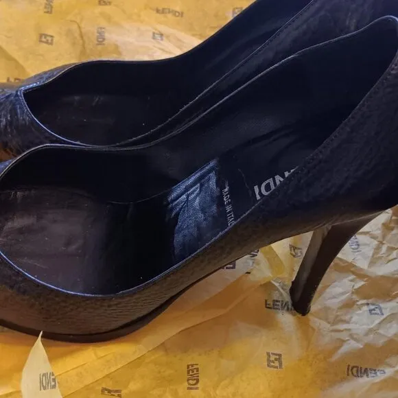 Fendi Black Patent Leather Pointed Toe Shoes Size Eu 39.5/US 8.5