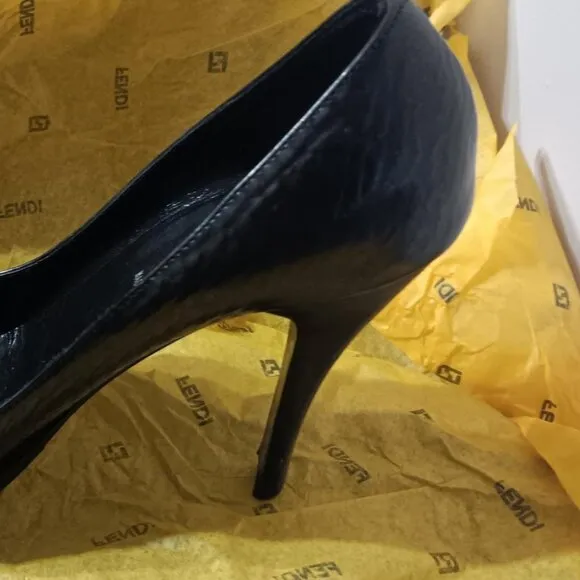 Fendi Black Patent Leather Pointed Toe Shoes Size Eu 39.5/US 8.5