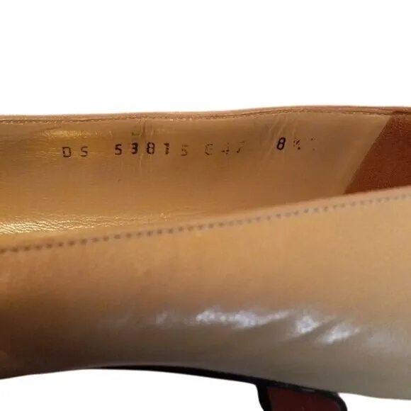 Ferragamo 8.5 A Beige Black Leather Cap Toe Pumps Mid Heel Womens Shoes Vintage