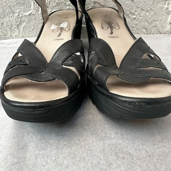 FLY LONDON Shoes Women 40 YRAT 021 Black Ankle Strap Buckle Closure Wedge Sandal
