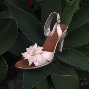 FRANCESCO MORICHETTI vintage white patent leather heels
