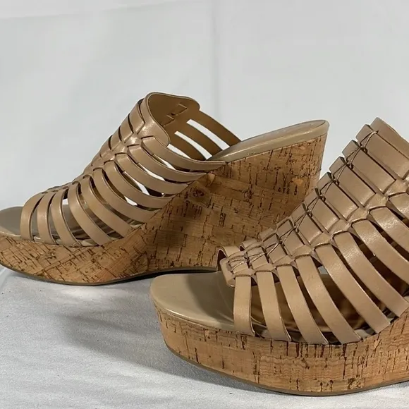 Franco Sarto Tan Leather Slip-On Wedge Sandals Rosely Size. 8