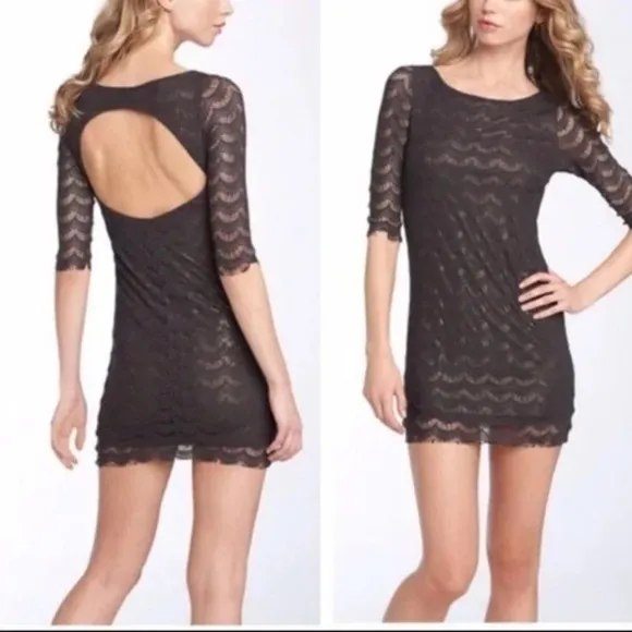 🍕🍍Free People Holly green &amp; Metallic Gold Scalloped Lace Mini Dress cutout
