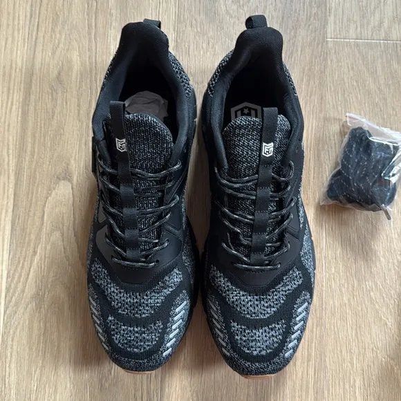 Freedom Industries XP1-RT Men's Black and Gray Athletic Shoes w/ Laces &amp; Inserts