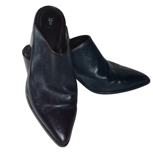 Frye Flynn Black Leather Pointed Toe Stack Heeled Mules Size 10 EUC Quiet Luxury