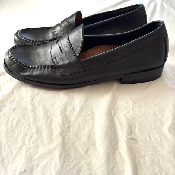 G.H. Bass &amp; Co. Black Leather Penny Loafers SZ 10 NWOT