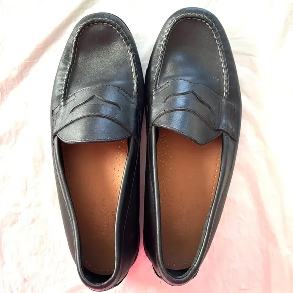 G.H. Bass &amp; Co. Black Leather Penny Loafers SZ 10 NWOT