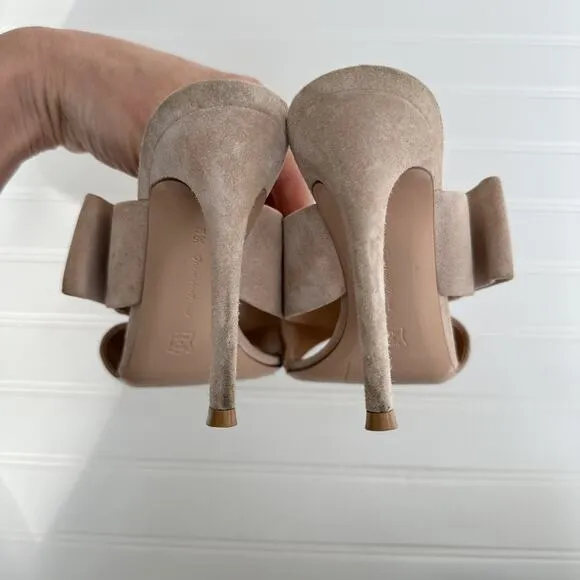 Gianvito Rossi Beige Tan Crisscross Suede Bow Open Toe Heels Sandals 105mm Mule