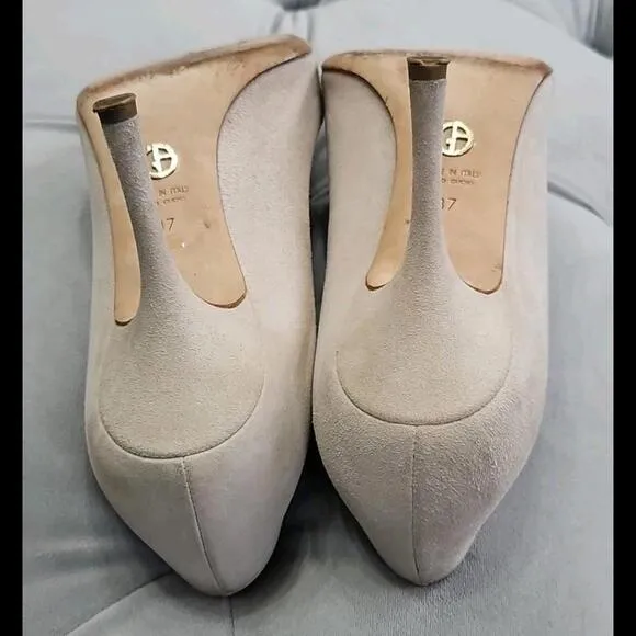 GIORGIO ARMANI Italy Beige Suede Heels Womens Shoes 37 7