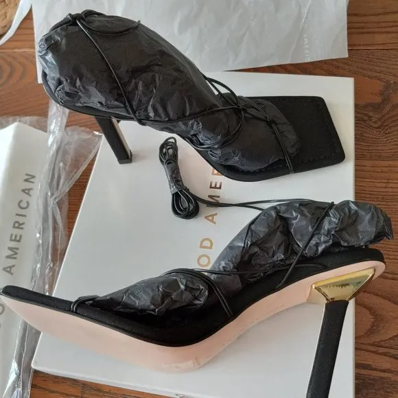 GOOD AMERICAN Elegant 4&quot; Gold and Black Strapped Square Heel and Toe Shoes SZ 9